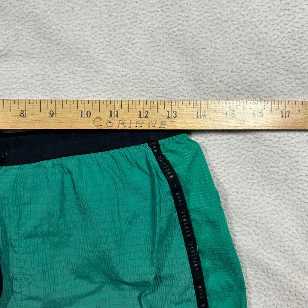 Nike Running Division Stride Shorts Mens Small Green Exercise Crossfit Training